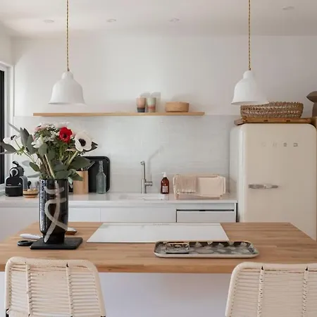 Le Petit Palais By Halldis *