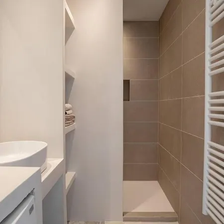 Le Petit Palais By Halldis * Cannes