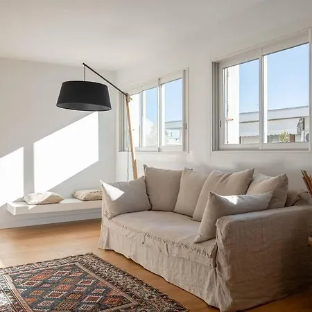 Le Petit Palais By Halldis *